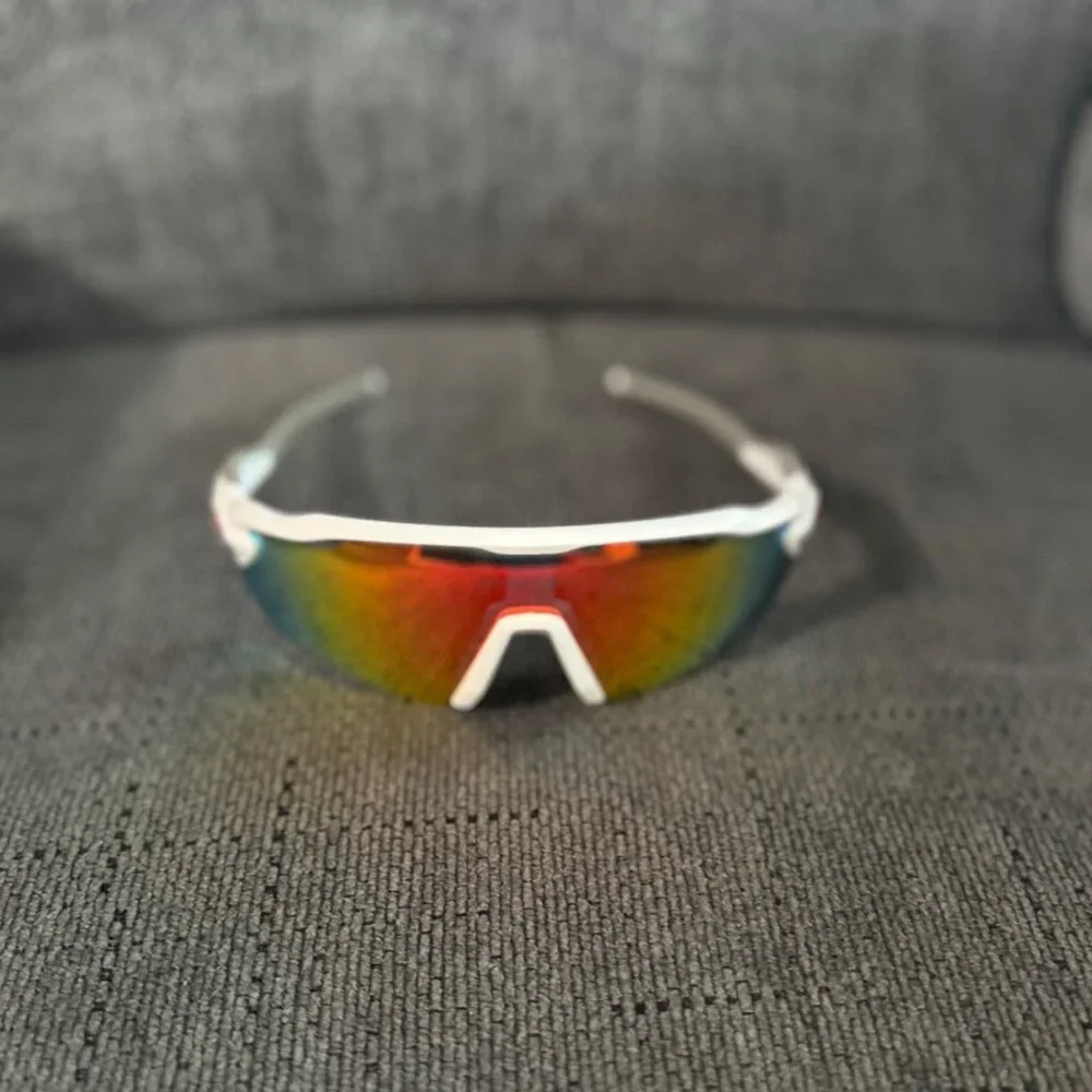 Oakley Radar EV PRIZM Polarized OO9208 White-Gray Frame - Picture 2 of 8